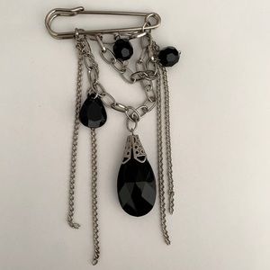 Victorian/ steam punk woman’s brooch pin